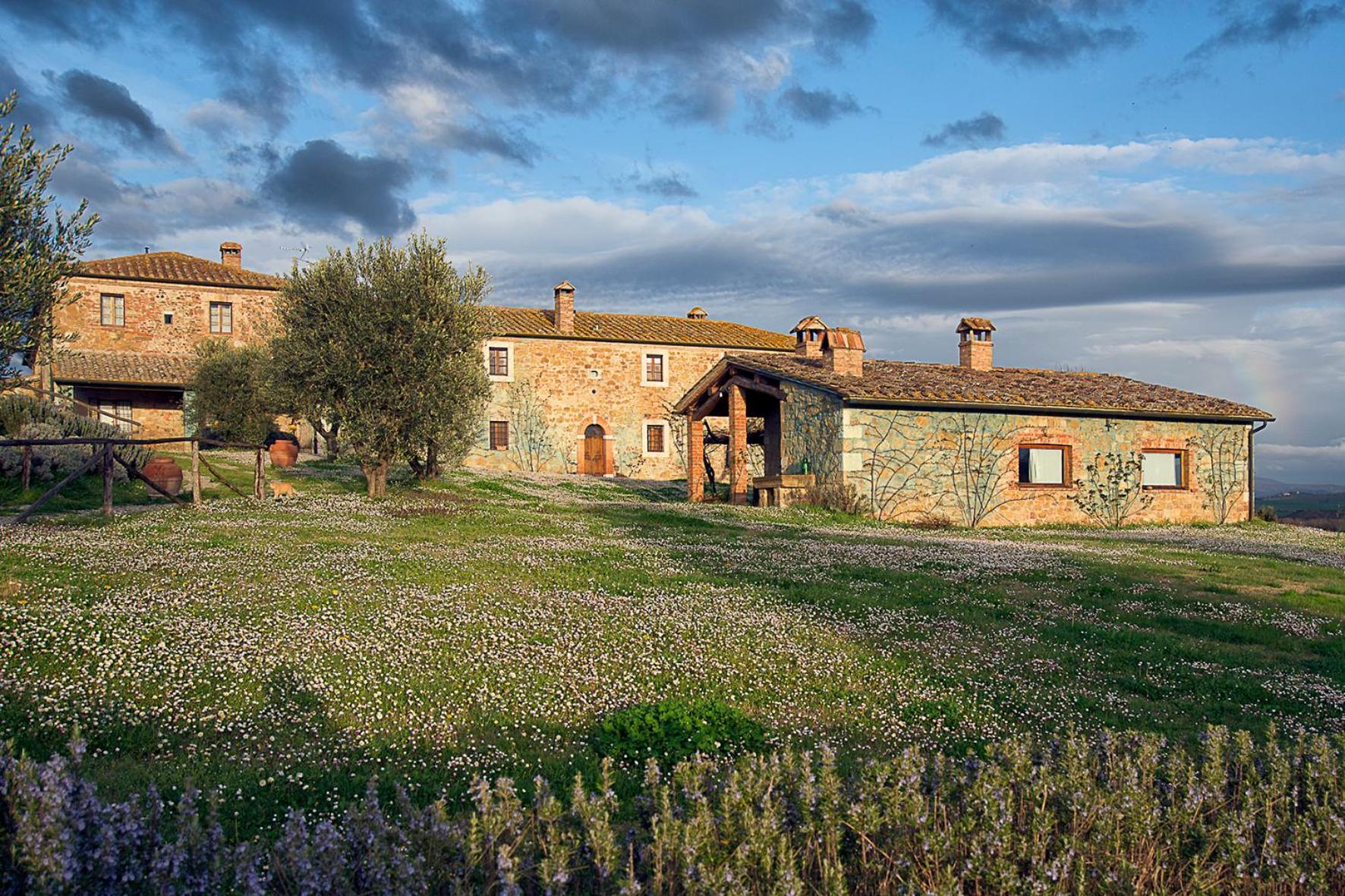 Agriturismo Le Sorbelle D'Orcia Con Piscina Pienza Luaran gambar