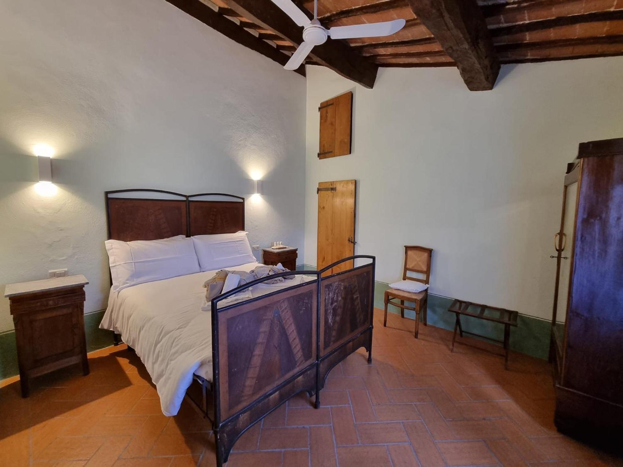 Agriturismo Le Sorbelle D'Orcia Con Piscina Pienza Luaran gambar
