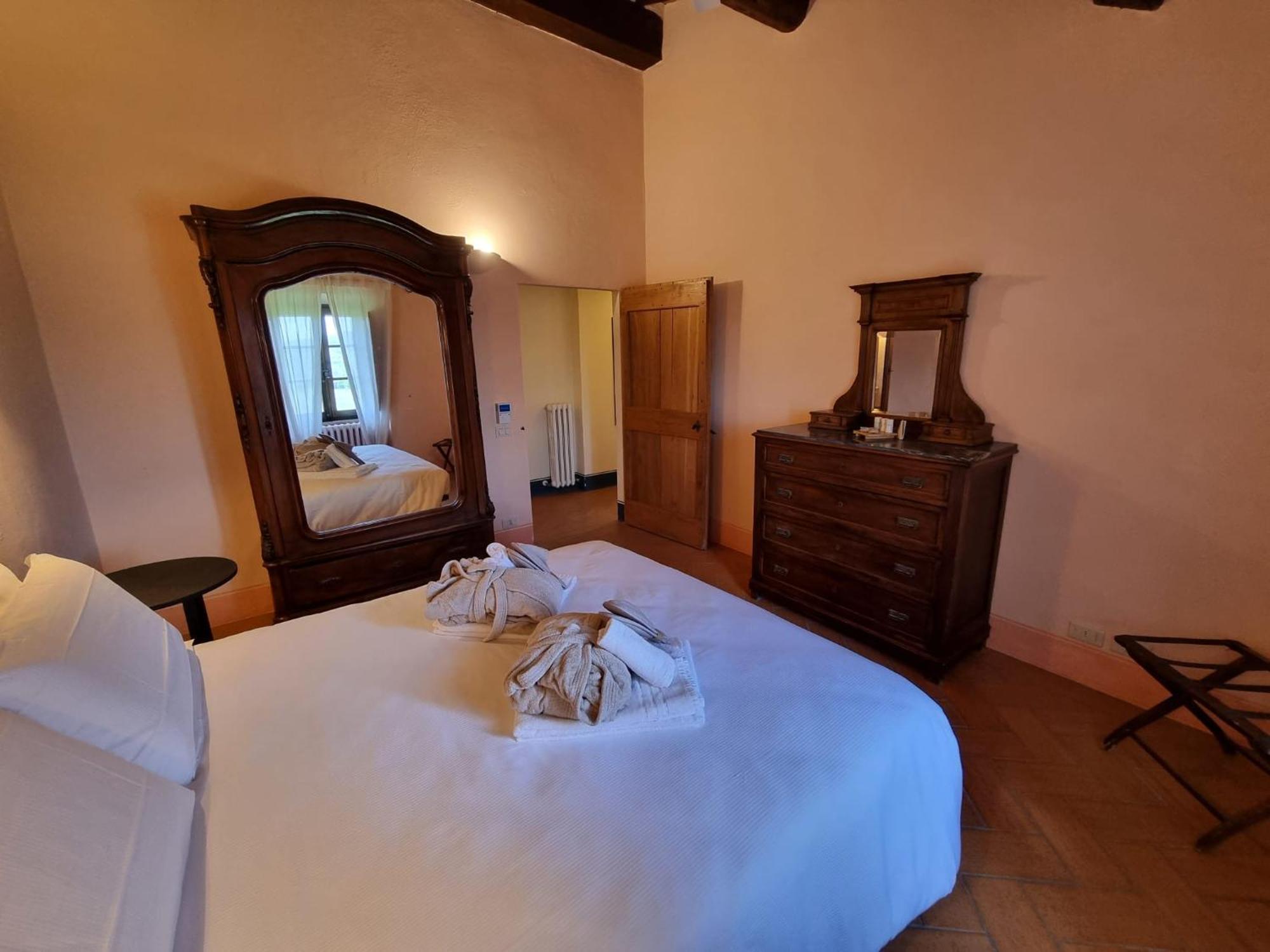 Agriturismo Le Sorbelle D'Orcia Con Piscina Pienza Luaran gambar