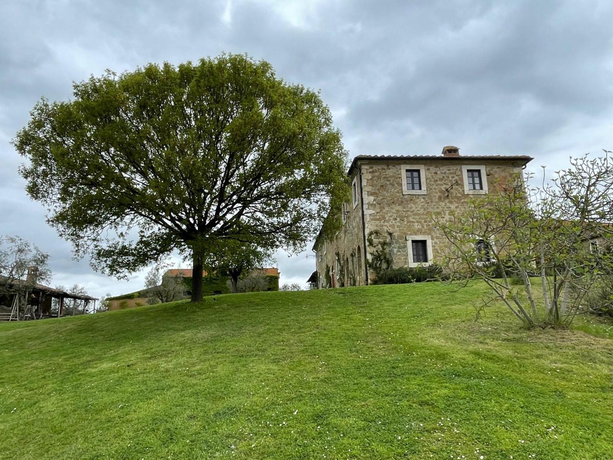 Agriturismo Le Sorbelle D'Orcia Con Piscina Pienza Luaran gambar
