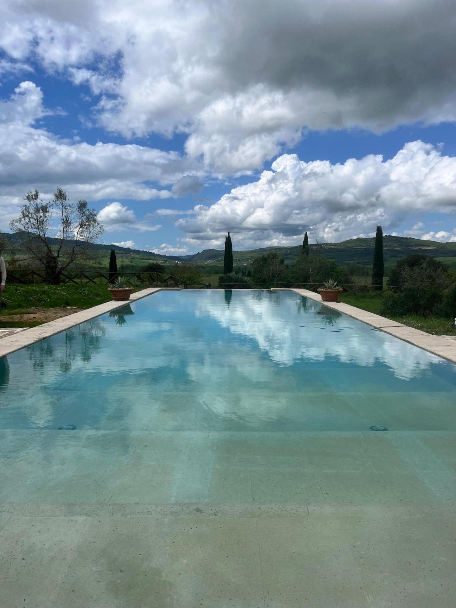 Agriturismo Le Sorbelle D'Orcia Con Piscina Pienza Luaran gambar