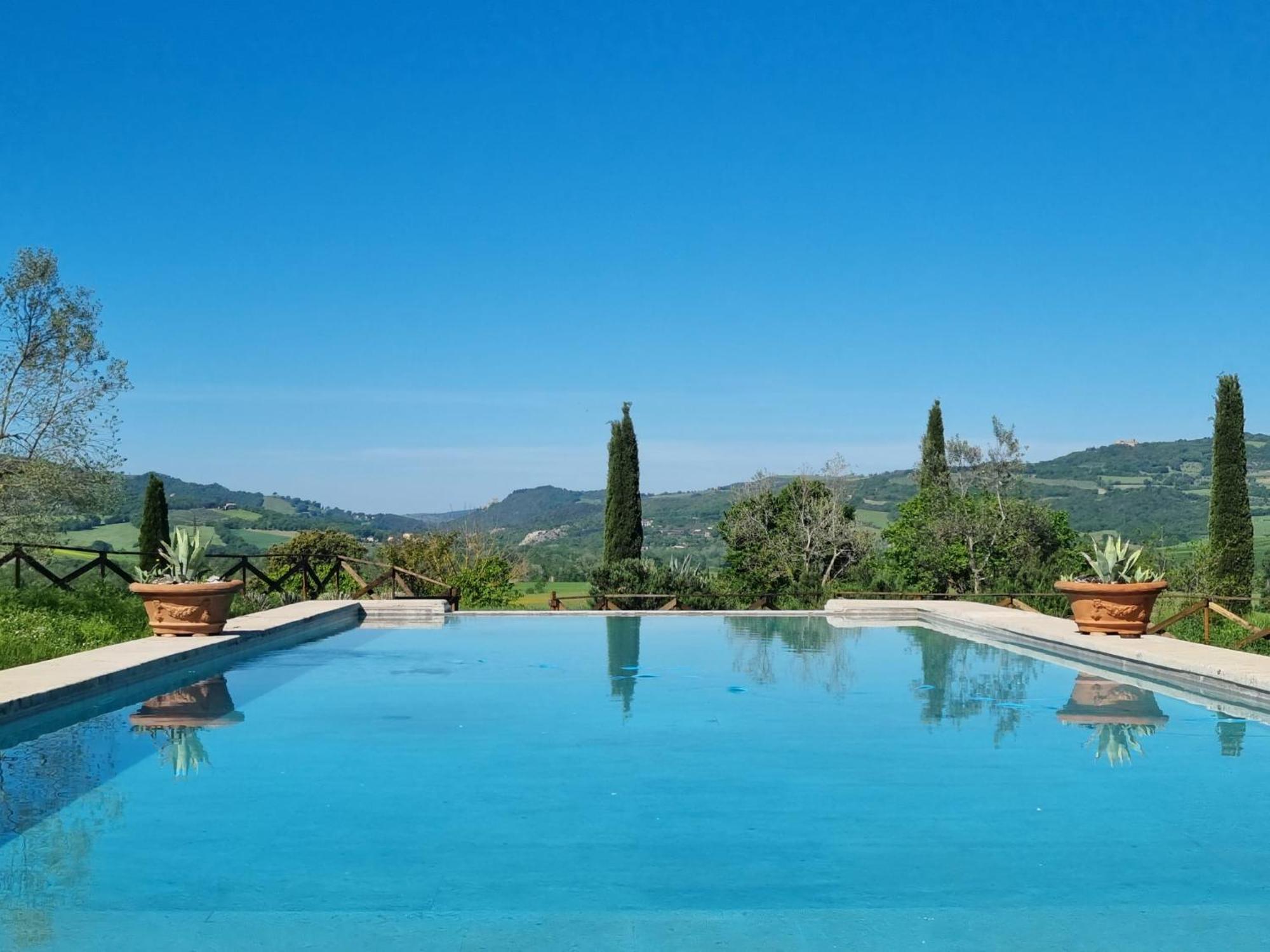 Agriturismo Le Sorbelle D'Orcia Con Piscina Pienza Luaran gambar